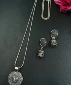Circle Design German Silver Chain Pendant Necklace Set for Women