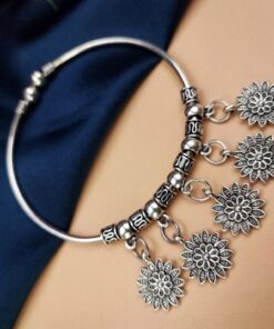 Oxidised Designer Flower Free Size Bracelet