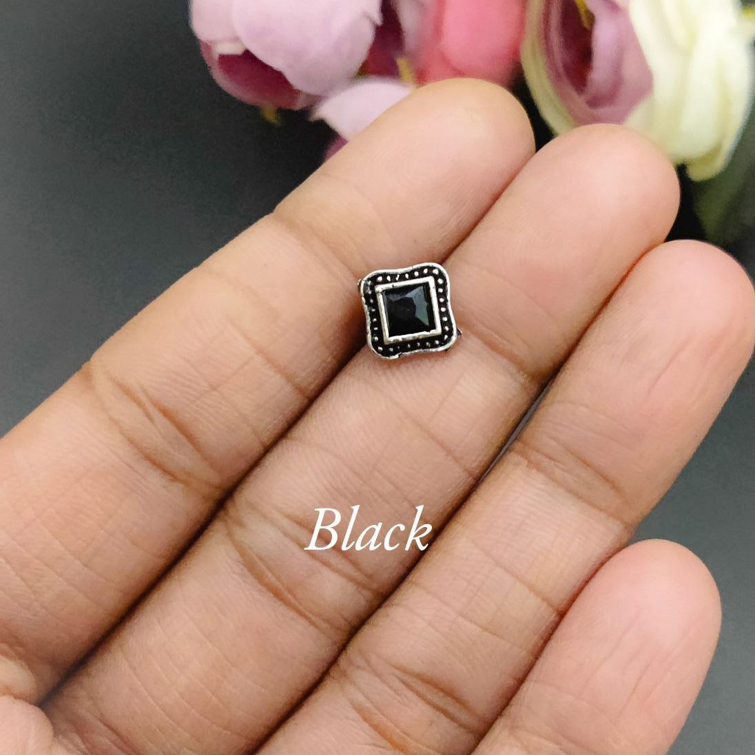 Oxidised Square Shape Stone Wire Nosepin For Girls - Image 2