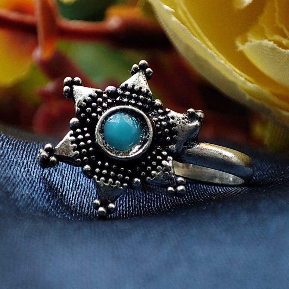 Oxidised Star Shape Stone Nosepin For Girls - Image 10
