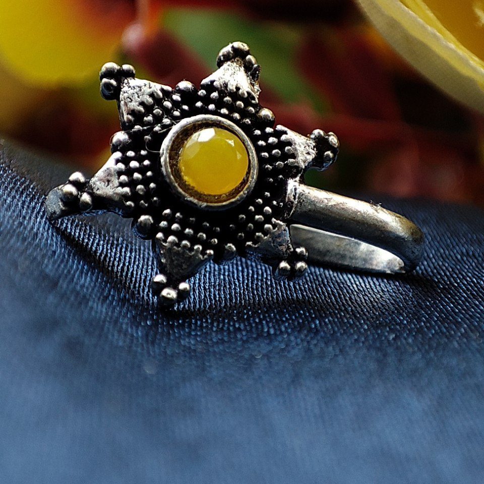 Oxidised Star Shape Stone Nosepin For Girls - Image 7