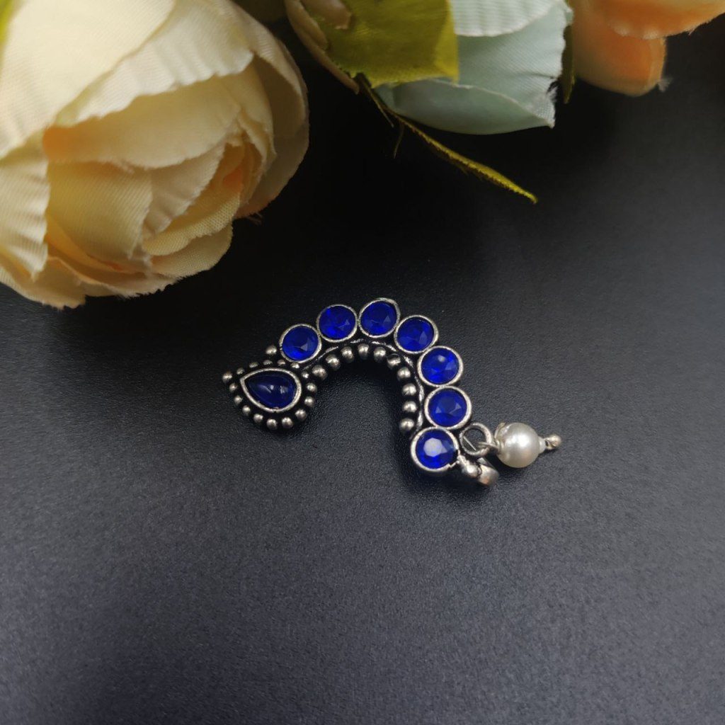 Traditional Oxidised Silver Plated Marathi Nath Press Nosepin - Image 5