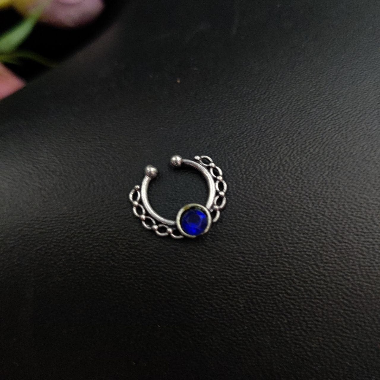 Pack of 50 Spetum Nosepin Oxidised Stone - Image 14