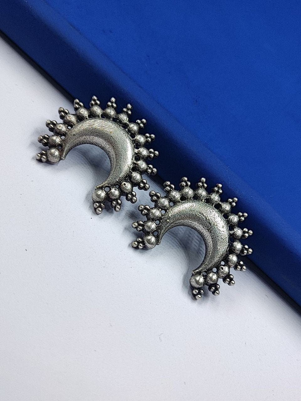Premium Quality Oxidised Stud Earrings - Silver Look Like Stud - Image 2