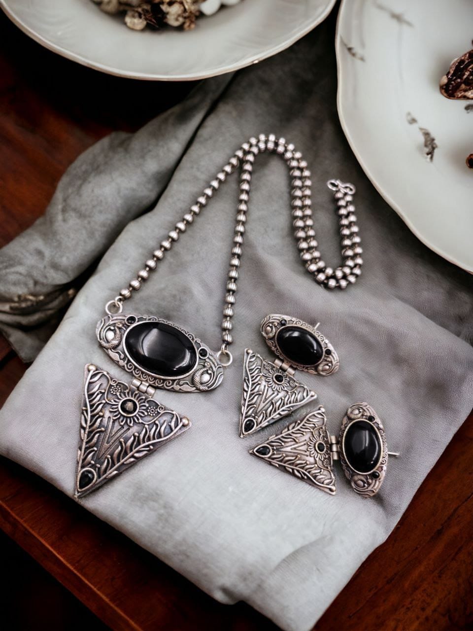 Antique Silver Look Necklace Tringle Pendant Best Matching Earrings For Girls - Image 4
