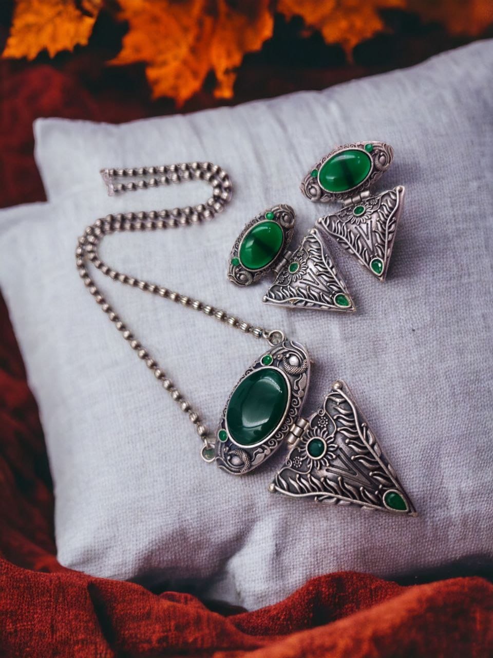 Antique Silver Look Necklace Tringle Pendant Best Matching Earrings For Girls - Image 8