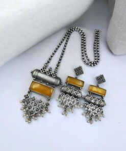 Alternative view of Antique Touch Silver Look Necklace Set | Unique Oxidized Monalisa Stone Chain Pendant