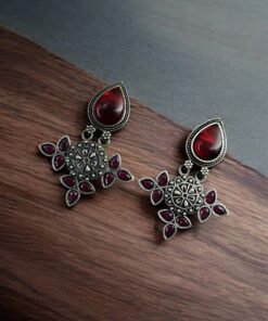 Alternative view of Silver Look-Alike Earrings With Attractive Drop Monalisa Stone Work