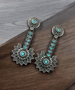 Alternative view of Silver Look aLike Dangler Earrings - Light Weight Casual Earring