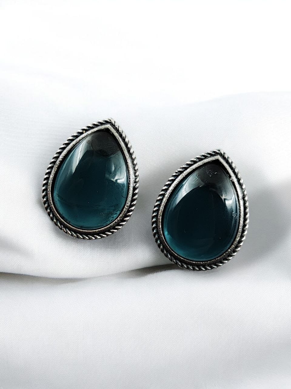 Best Drop-Shaped Monalisa Stone Stud Earrings in Silver Replica Design - Image 9