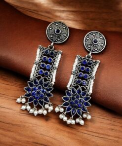 Elegant Brass Stud Earrings with Stunning Stone Detailing for All Occasions