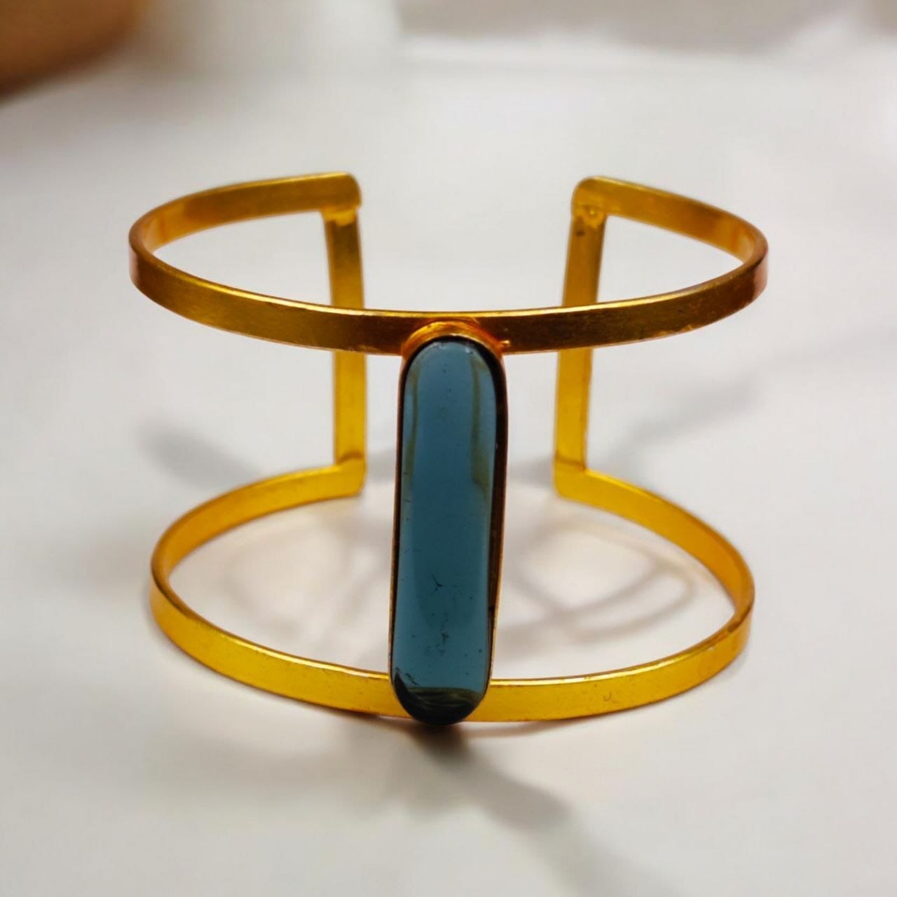 Gold-Plated Adjustable Bracelet with Monalisa Stone ? The Perfect Accessory - Image 10