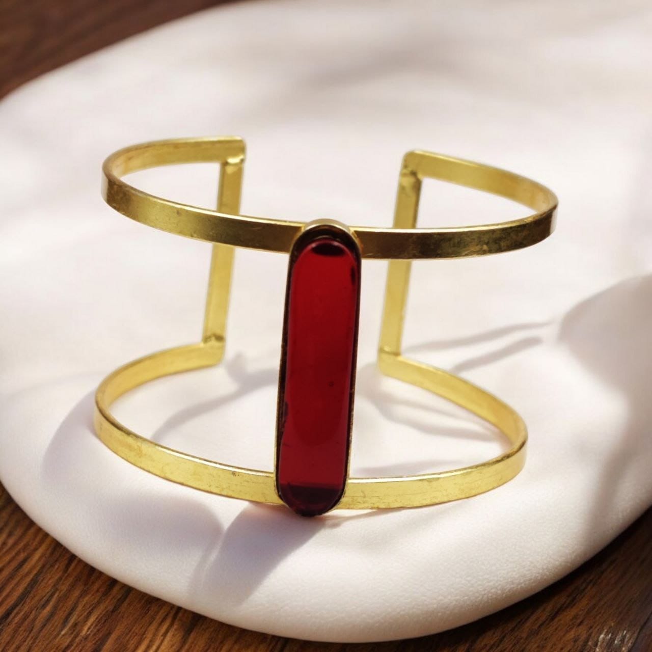 Gold-Plated Adjustable Bracelet with Monalisa Stone ? The Perfect Accessory - Image 9