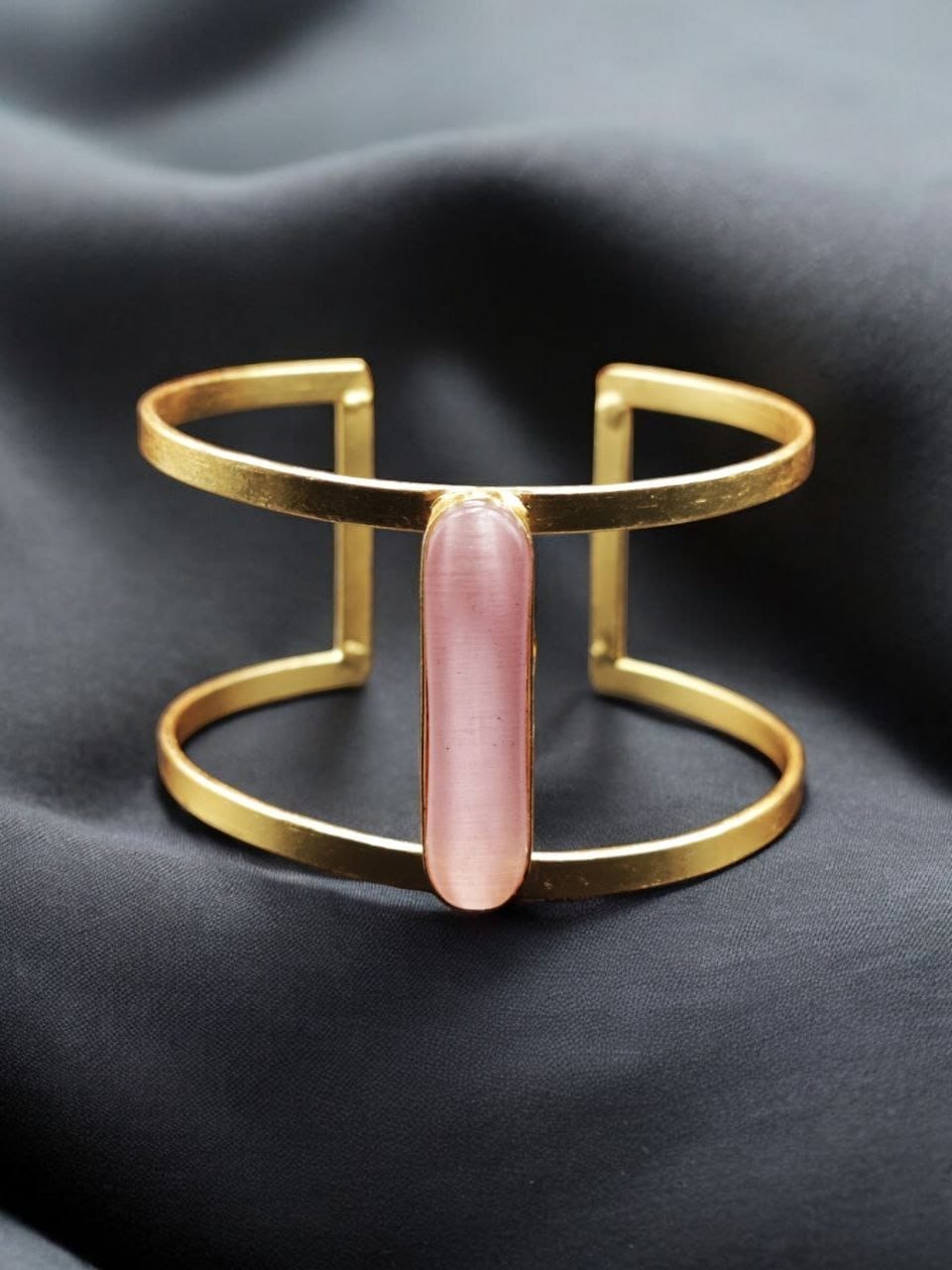 Gold-Plated Adjustable Bracelet with Monalisa Stone ? The Perfect Accessory - Image 6