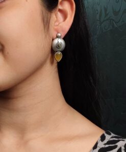 Antique Circle Stud Earrings with Best Silver Touch and Stone Detailing