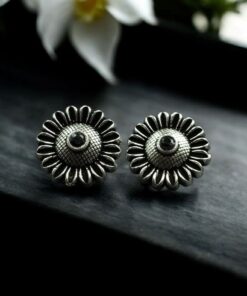 Vintage Look Flower Design Toe Ring | Oxidized Silver Replica Stone Work Best Jewelry for Women