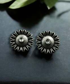 Alternative view of Vintage Look Flower Design Toe Ring | Oxidized Silver Replica Stone Work Best Jewelry for Women