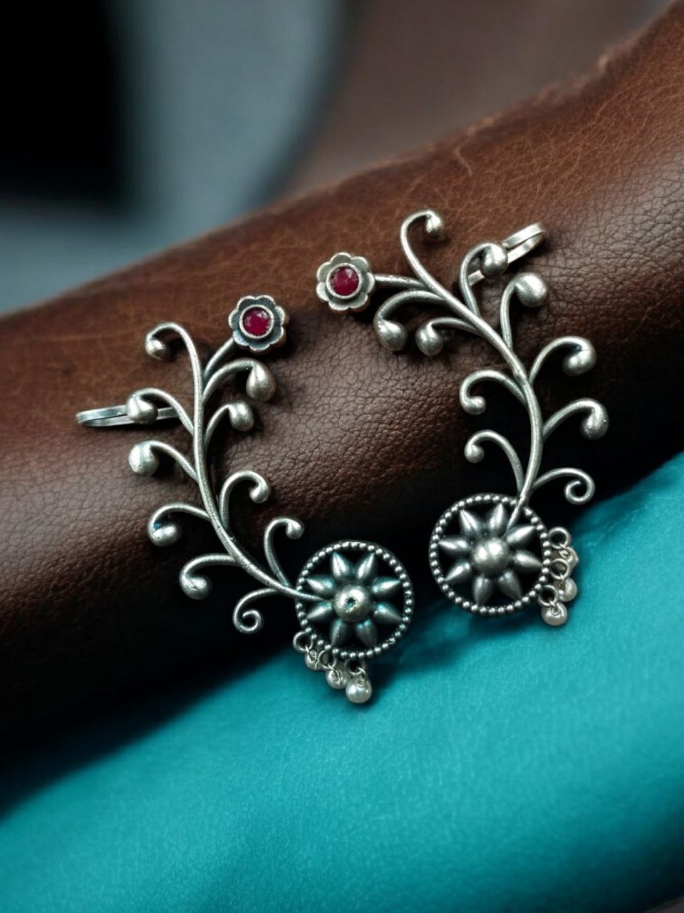 Traditional Look Flower Design Earcuff | Silver Replica Stone & Pearl Work Beautiful Jewelry For Girls - Image 2