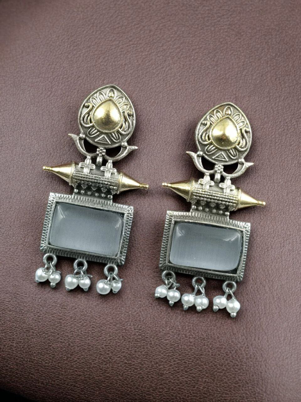 Beautiful Design Two-Tone Stud Earrings | Monalisa Stone with Pearl Detailing - Image 5