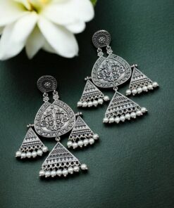 Elegant Silver Look Dangler Earring for Stunning Party Style