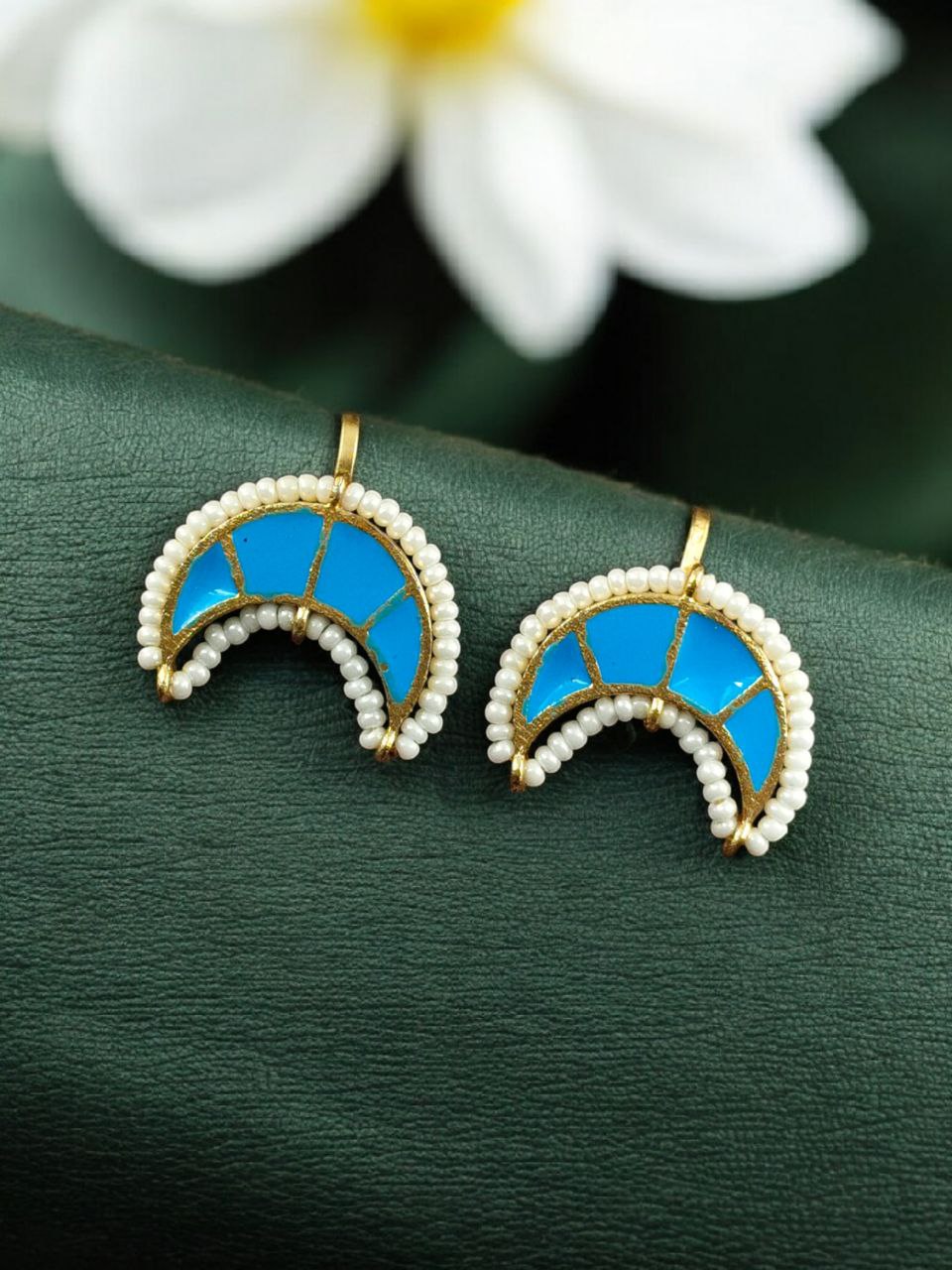 Radiant Golden Moon Bugadi Earrings for Ethnic Elegance - Image 2