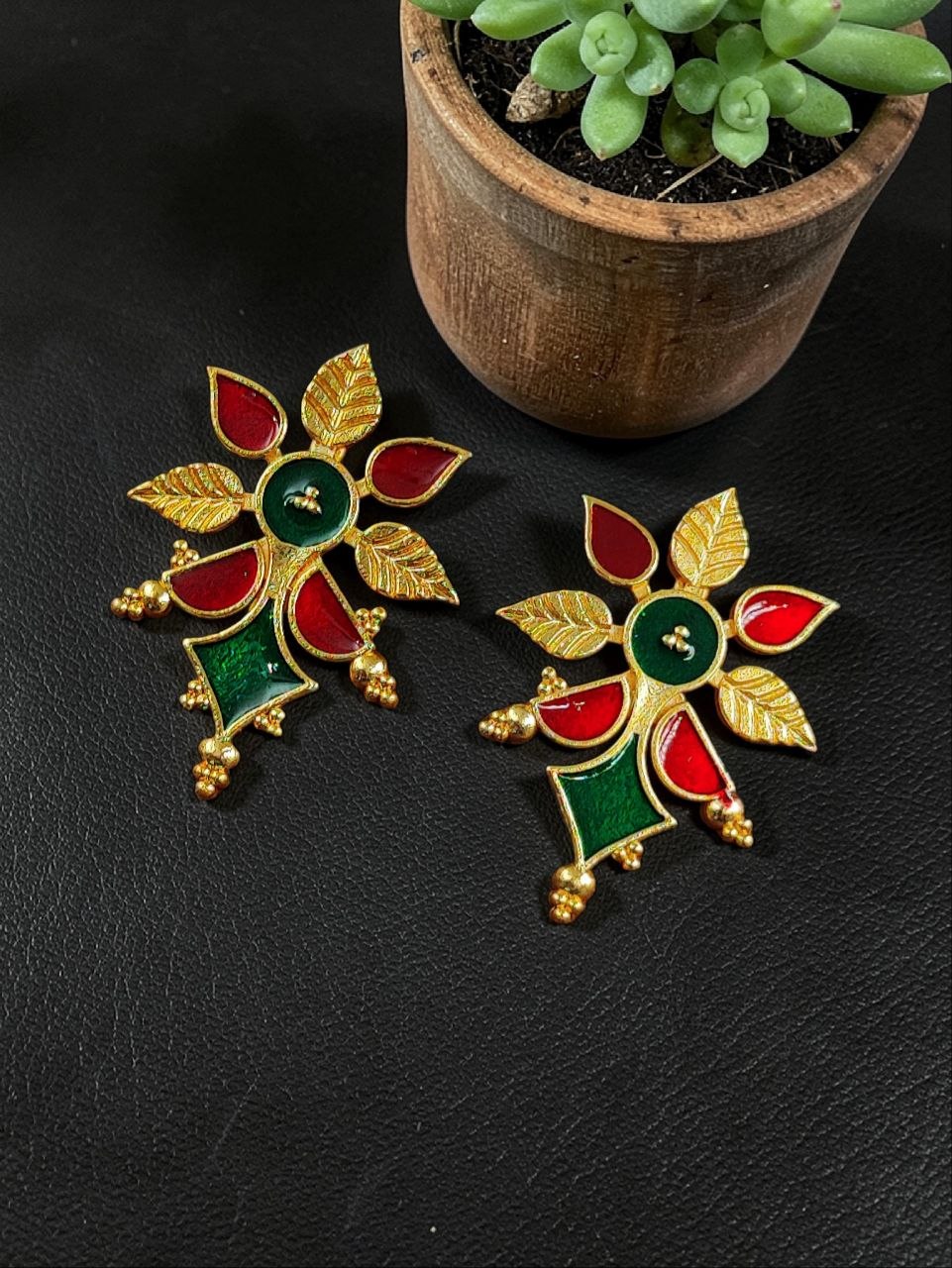 Handmade Floral Earring Leaf Design for Graceful Everyday Wear - Image 6