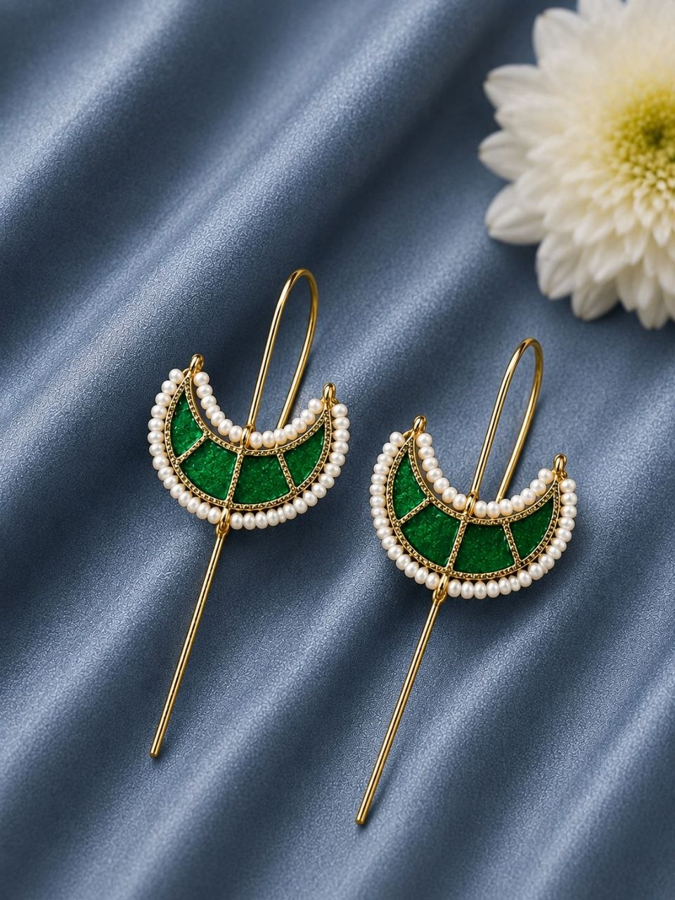 Gold Plated Half Moon Earcuff ? Elegant Jewelry for Modern Looks - Image 3