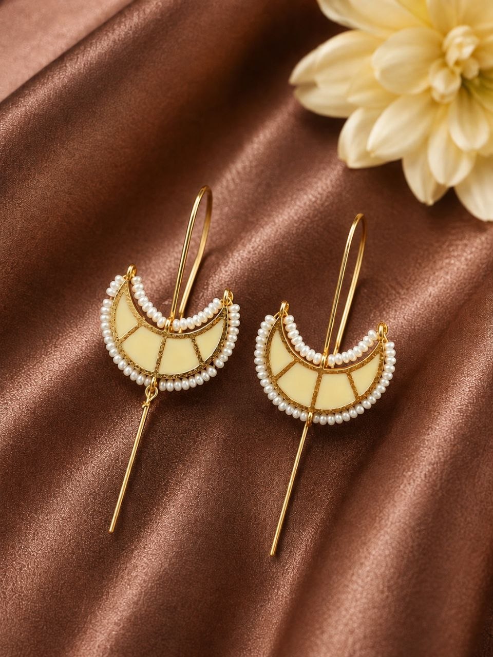Gold Plated Half Moon Earcuff ? Elegant Jewelry for Modern Looks - Image 10