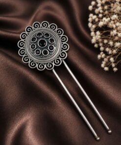 Elegant Flower Hair Accessories ? Gorgeous Floral Styling for Beautiful Traditional Looks - Image 4