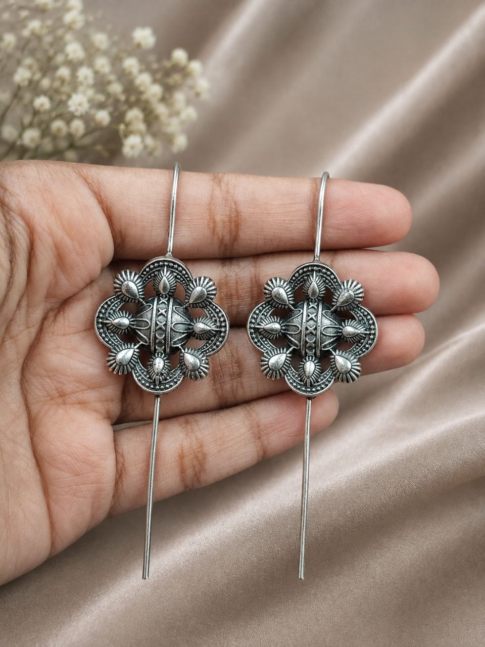 Gorgeous Designer Flower Earcuff for Stunning Elegant Beautiful Styling - Image 3