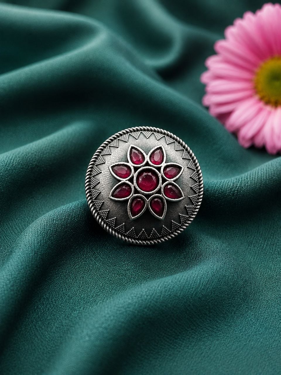 Vintage Silver Ring for Elegant Timeless Traditional Jewelry - Image 7