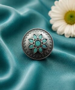 Vintage Silver Ring for Elegant Timeless Traditional Jewelry - Image 10