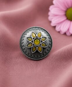Vintage Silver Ring for Elegant Timeless Traditional Jewelry - Image 3