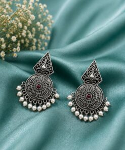 Elegant Silver Earring for Stunning Timeless Traditional and Modern Styling - Image 3