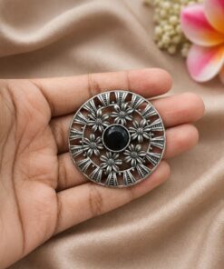 Flower Hair Accessories ? Stunning Elegant Pieces for Beautiful Stylish Looks - Image 3