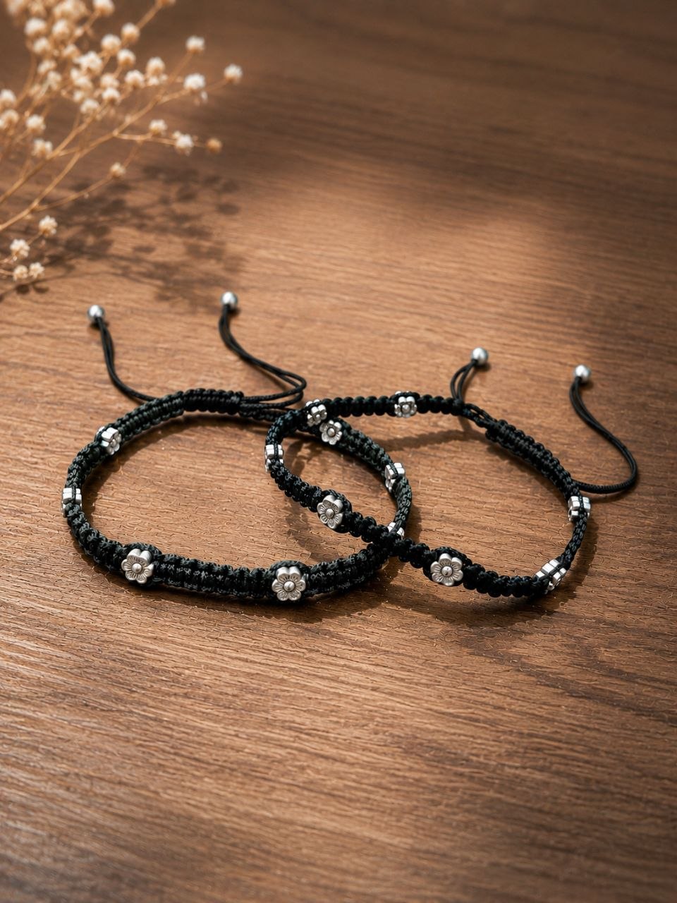 Adjustable Flower Thread Anklet ? Stunning Elegant Jewelry for Stylish Everyday Wear