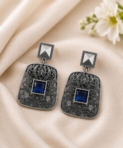 Alternative view of Stunning Floral Art Earring ? Elegant Premium Jewelry for Every Occasion