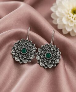 Gorgeous Flower Hook Earring for Elegant and Charming Everyday Style - Image 4