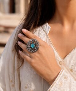 Elegant Designer Flower Ring for a Stunning and Charming Fashion Look