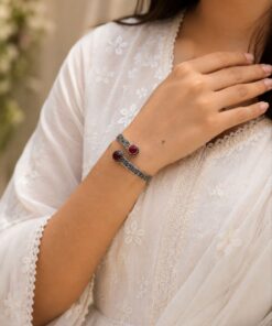 Silver Geometric Bracelet ? Premium Stylish Jewelry for Modern Elegance