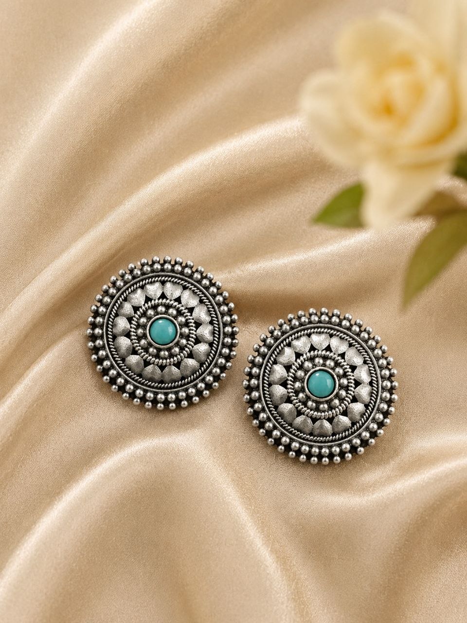 Elegant Floral Stud Earring ? Gorgeous Premium Jewelry for Timeless Beauty - Image 3