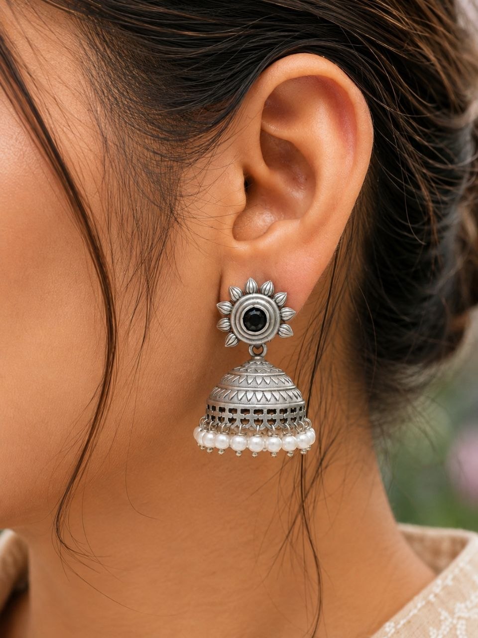 Elegant Jhumka Earring ? Gorgeous Traditional Jewelry for Graceful Style