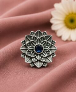 Vintage Flower Ring ? Gorgeous Elegant Statement Jewelry for Women - Image 4